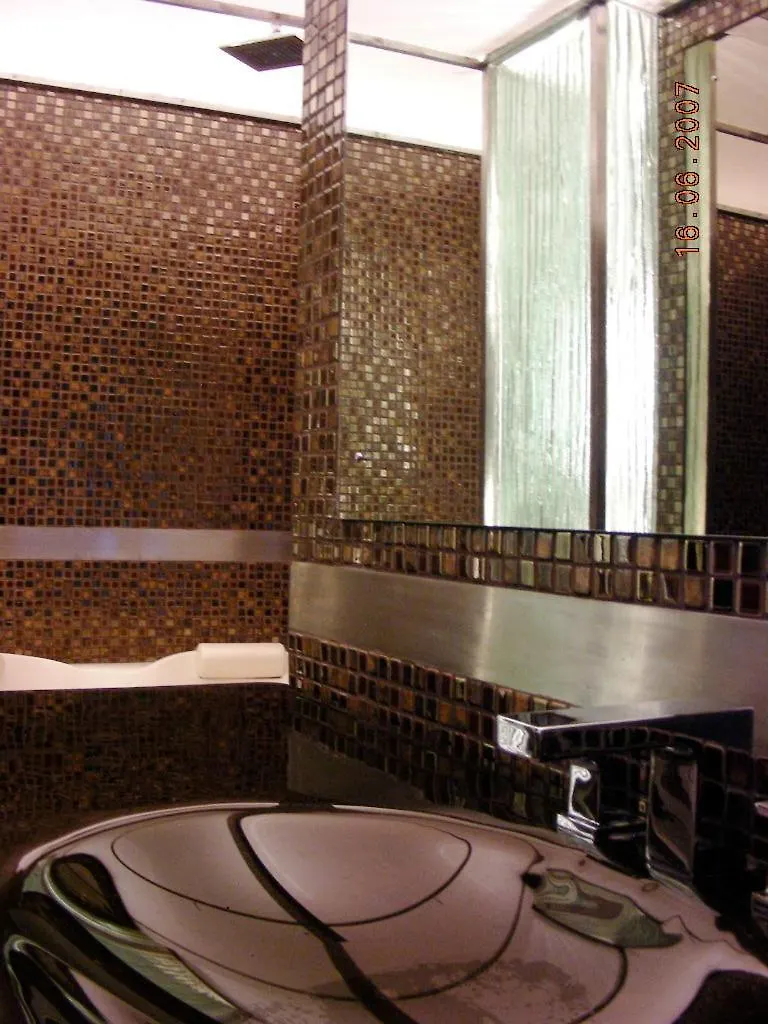 Sejuk Suites Legian  2*, Legian (Bali)